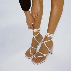 Sz 7 Billini Cheyanne heels NWOT